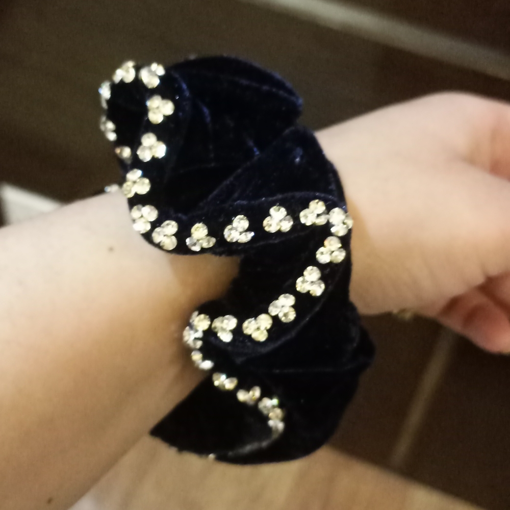 Hair or hand band velvety and diamond studded(set of 2) wine and blue color - Picture 4 of 4